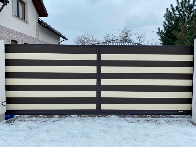 Ворота распашные металлические панели полоса (4000х2000 мм)