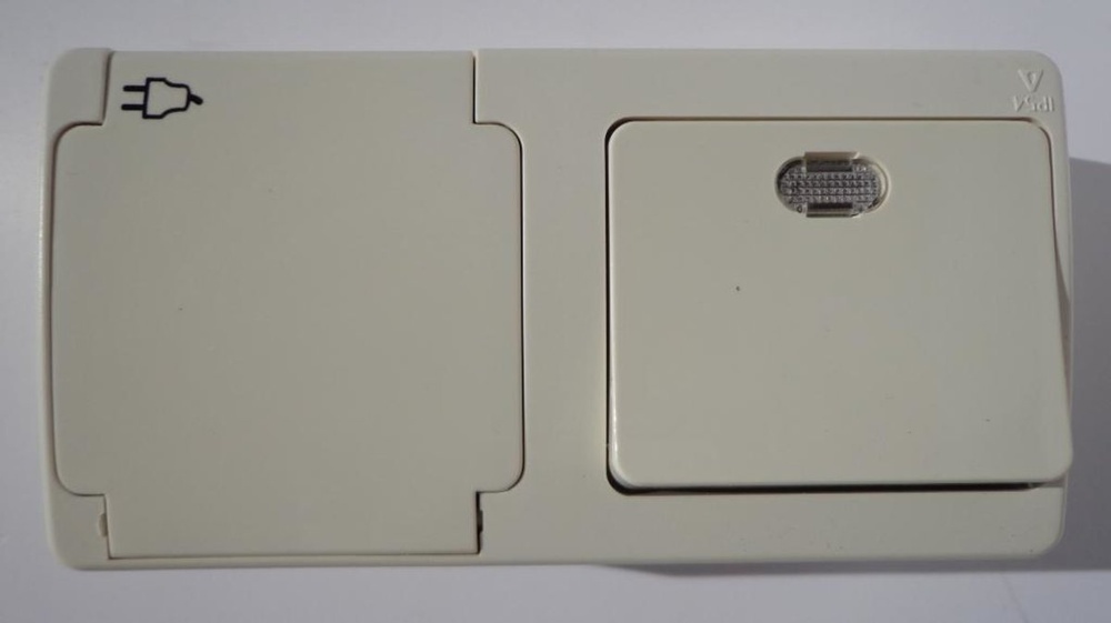 Блок выключатель одноклавишный с подсветкой + розетка с заземлением GUNSAN Nemliyer влагозащищенный Кремовой