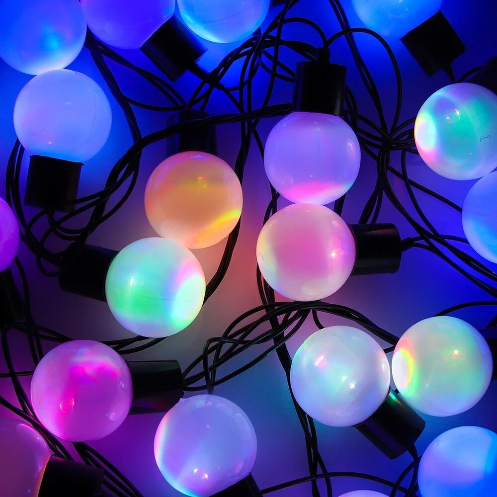 Гірлянда кулька матовий світити різними кольорами з чорним проводом 10мм 28LED 5м