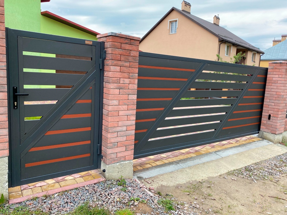 Ворота распашные решетчатые в два цвета (4500х2000 мм)